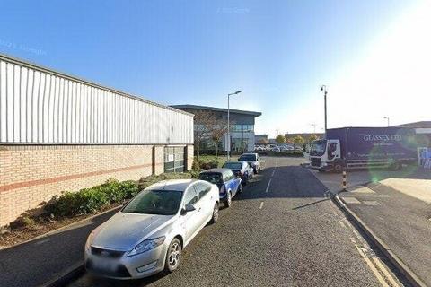 Industrial development to rent, 402-405 Montrose Ave Slough SL1 4TJ