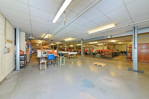 Warehouse to rent, Northgate Way Aldridge WS9 8TX