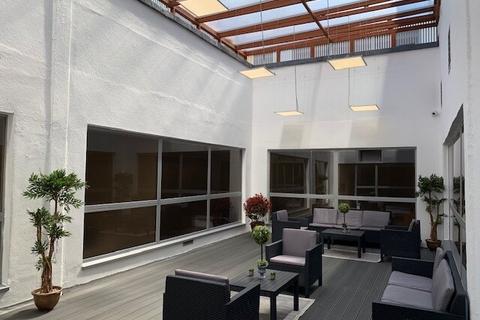Office to rent, 981 Great West Rd Brentford TW8 9DN