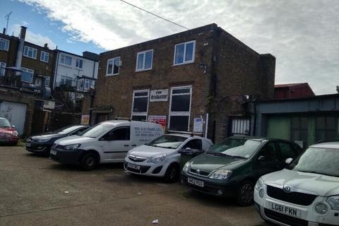 Office to rent, Castle Para Epsom KT17 2PR
