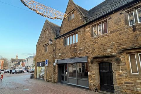 Retail property (high street) to rent, 1 Parsons St Banbury OX16 5LW