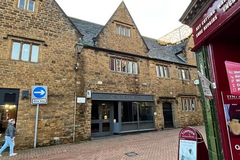 Retail property (high street) to rent, 1 Parsons St Banbury OX16 5LW