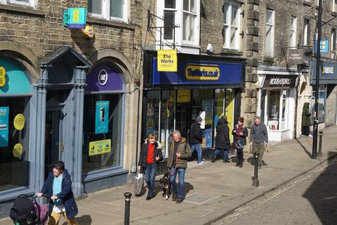 Retail property (high street) for sale, 4 Sheep St Skipton BD23 1JH