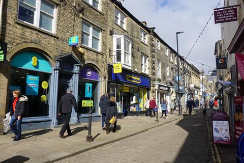 Retail property (high street) for sale, 4 Sheep St Skipton BD23 1JH