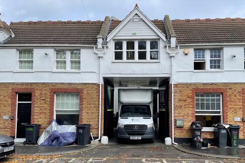 Distribution warehouse for sale, 128-130 Frant Rd Thornton Heath CR7 7JU
