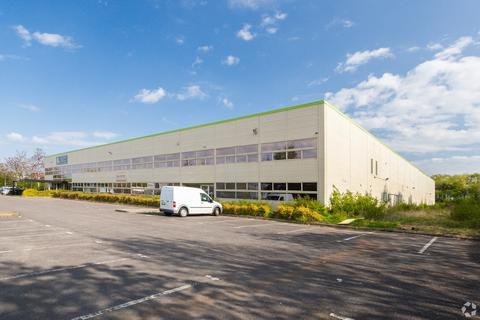 Warehouse to rent, Michigan Dr Milton Keynes MK15 8HQ
