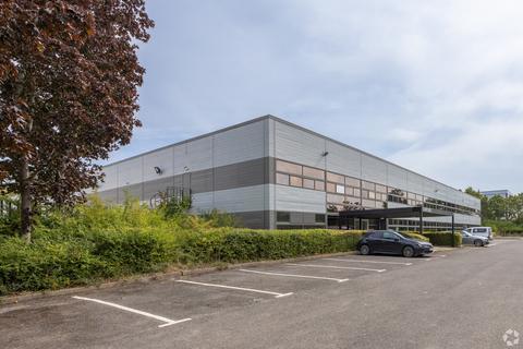 Warehouse to rent, Michigan Dr Milton Keynes MK15 8HQ