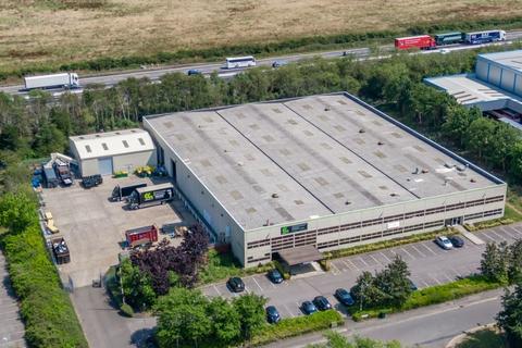 Warehouse to rent, Michigan Dr Milton Keynes MK15 8HQ