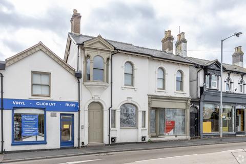 Retail property (high street) to rent, 202-210 Worcester Rd Malvern WR14 1AG