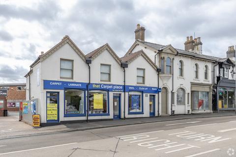 Retail property (high street) to rent, 202-210 Worcester Rd Malvern WR14 1AG