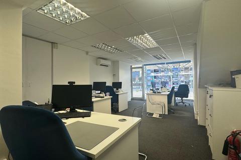 Office to rent, 26-26A Chipstead Valley Rdg Coulsdon CR5 2RA