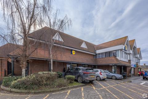 Retail property (high street) to rent, 12-18 Winsover Rd Spalding PE11 1EJ