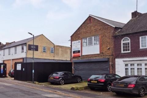 Retail property (high street) to rent, 40 Napier Rd Gillingham ME7 4HD