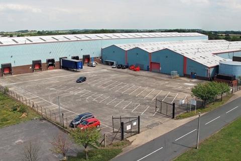 Warehouse to rent, Avenue E W Wetherby LS23 7BJ