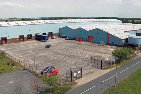 Warehouse to rent, Avenue E W Wetherby LS23 7BJ