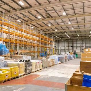 Warehouse to rent, Monks Brk Newport PO30 5WU