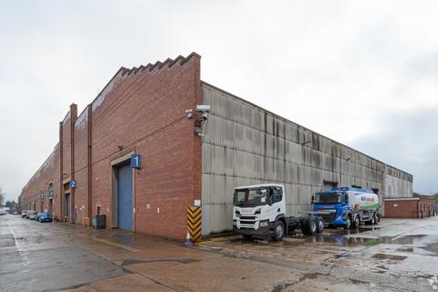 Warehouse to rent, Thornes Moor Rd Wakefield WF2 8PT