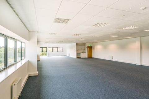 Warehouse to rent, Kendal Ave London W3 0AF