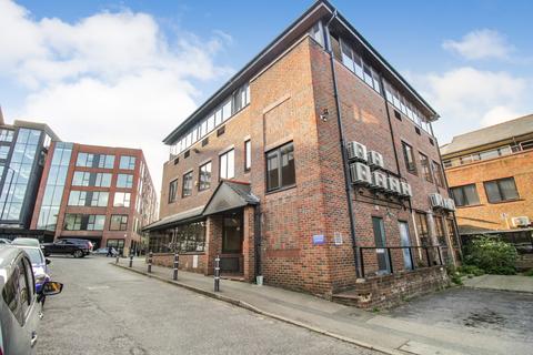 Office to rent, 286 Chase Rd London N14 6HF