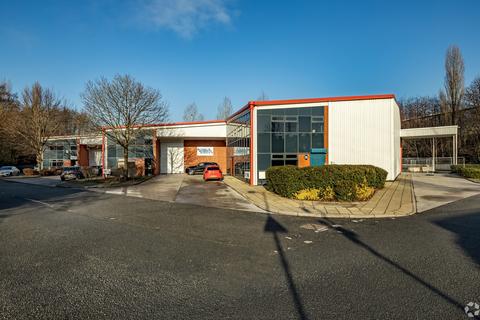 Warehouse to rent, Greengate Manchester M24 1GS