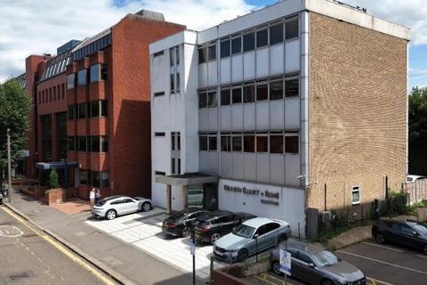 Office to rent, 18 Eastern Rd Romford RM1 3PJ