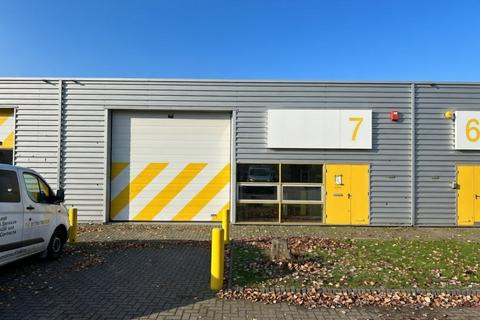 Warehouse to rent, 1-17 Kembrey Park Swindon SN2 8UN