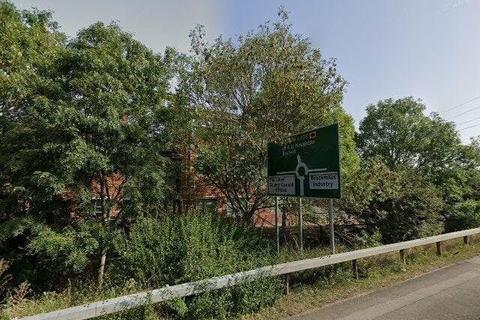 Office to rent, 3 The Lakes Northampton NN4 7HB