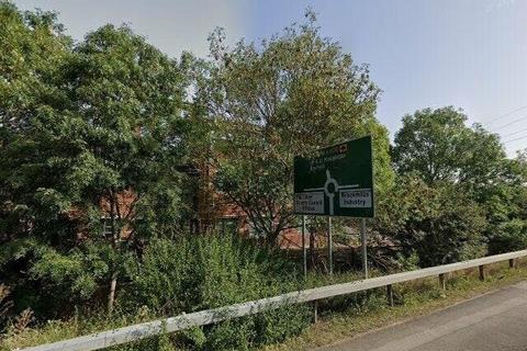 Office to rent, 3 The Lakes Northampton NN4 7HB