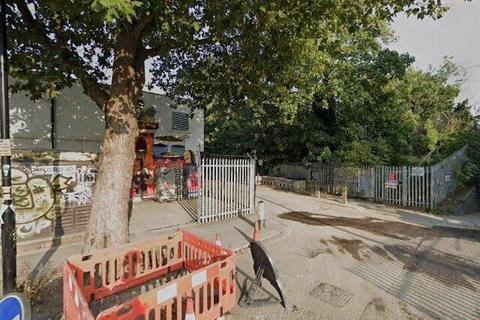 Industrial development to rent, 110-118 Markfield Rd London N15 4QF