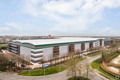 Warehouse to rent, Iron Bridge Rd Uxbridge UB11 1BT