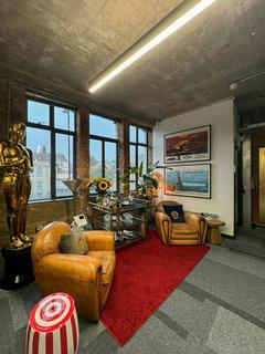 Office to rent, 64 Essex Rd London N1 8LR