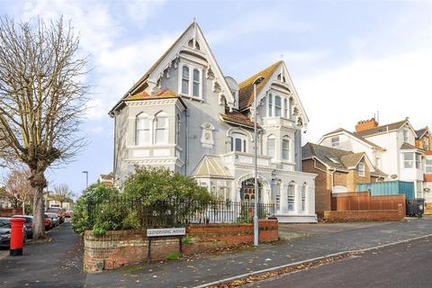 Hospitality for sale, 1 Glendinning Av Weymouth DT4 7QF
