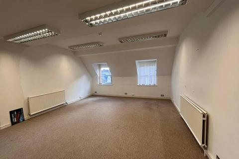 Office to rent, 2-4 Temple St Aylesbury HP20 2RH