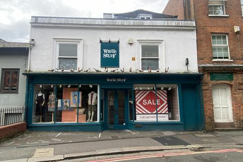 Retail property (high street) to rent, 13-14 Gun St Reading RG1 2JR