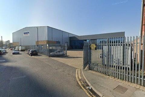 Warehouse to rent, 80-82 Pretoria Rd London N18 1SP