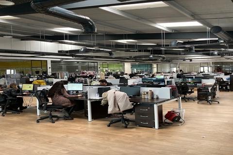 Warehouse to rent, 80-82 Pretoria Rd London N18 1SP
