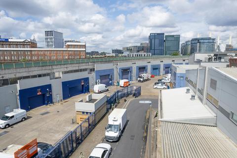 Warehouse to rent, Linford St London SW8 4UN