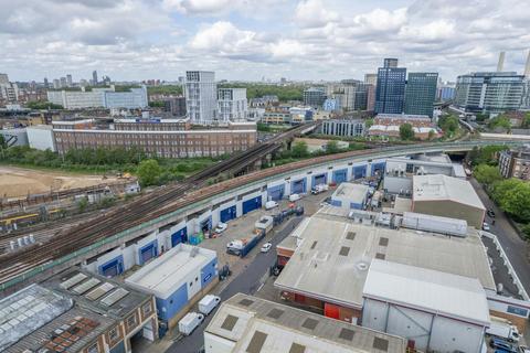 Warehouse to rent, Linford St London SW8 4UN