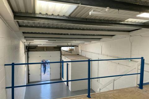 Industrial unit to rent, 297 Ilderton Rd London SE15 1NP