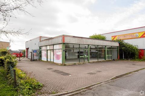 Retail property (high street) to rent, Broadfields Aylesbury HP19 8BU