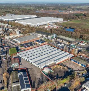 Warehouse to rent, Station Rd Wolverhampton WV10 7BX