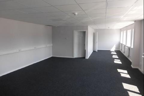 Warehouse to rent, Station Rd Wolverhampton WV10 7BX