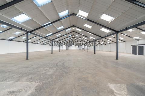 Warehouse to rent, Station Rd Wolverhampton WV10 7BX
