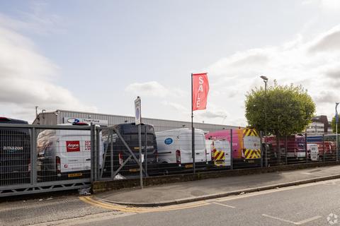Warehouse to rent, Clayton Rd Hayes UB3 1AN