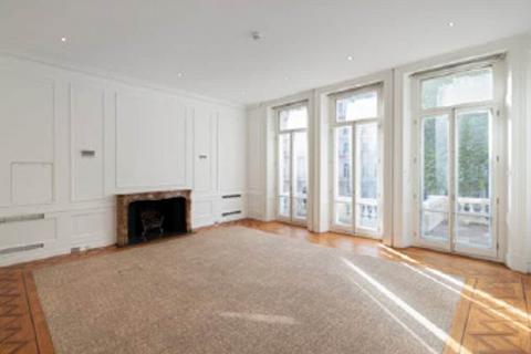 Office to rent, 15-17 Grosvenor Gdns London SW1W 0BD