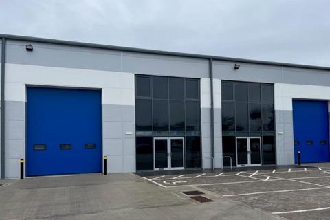 Retail property (high street) to rent, Launton Rd Bicester OX26 4AG