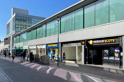 Retail property (high street) to rent, 33-35 Carr St Ipswich IP4 1HA