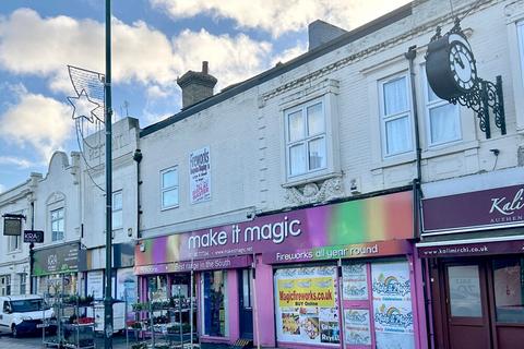 Retail property (high street) to rent, 94-96 Shirley High St Southampton SO16 4FB