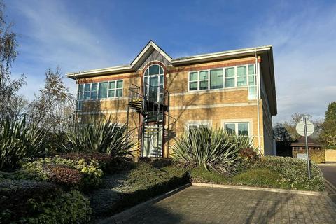 Office to rent, Pincents Ln Reading RG31 4UH