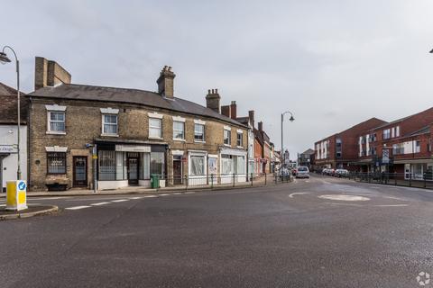 Retail property (high street) to rent, 5 High St Biggleswade SG18 0JE